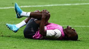 與敏銳的比 與敏銳的比